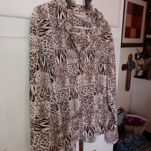 Animal print blouse - Picture 3 of 8